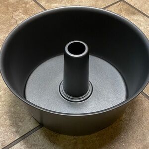 Premium Non-Stick Gray Bundt/Angel Food Cake Pan